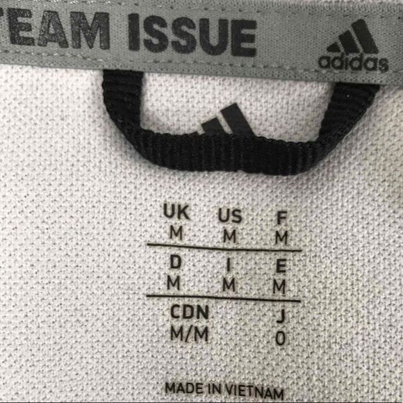 ADIDAS Men's TEAM ISSUE Grey Pullover Hoodie With Adidas Chest Logo Sz Medium - Picture 2 of 8